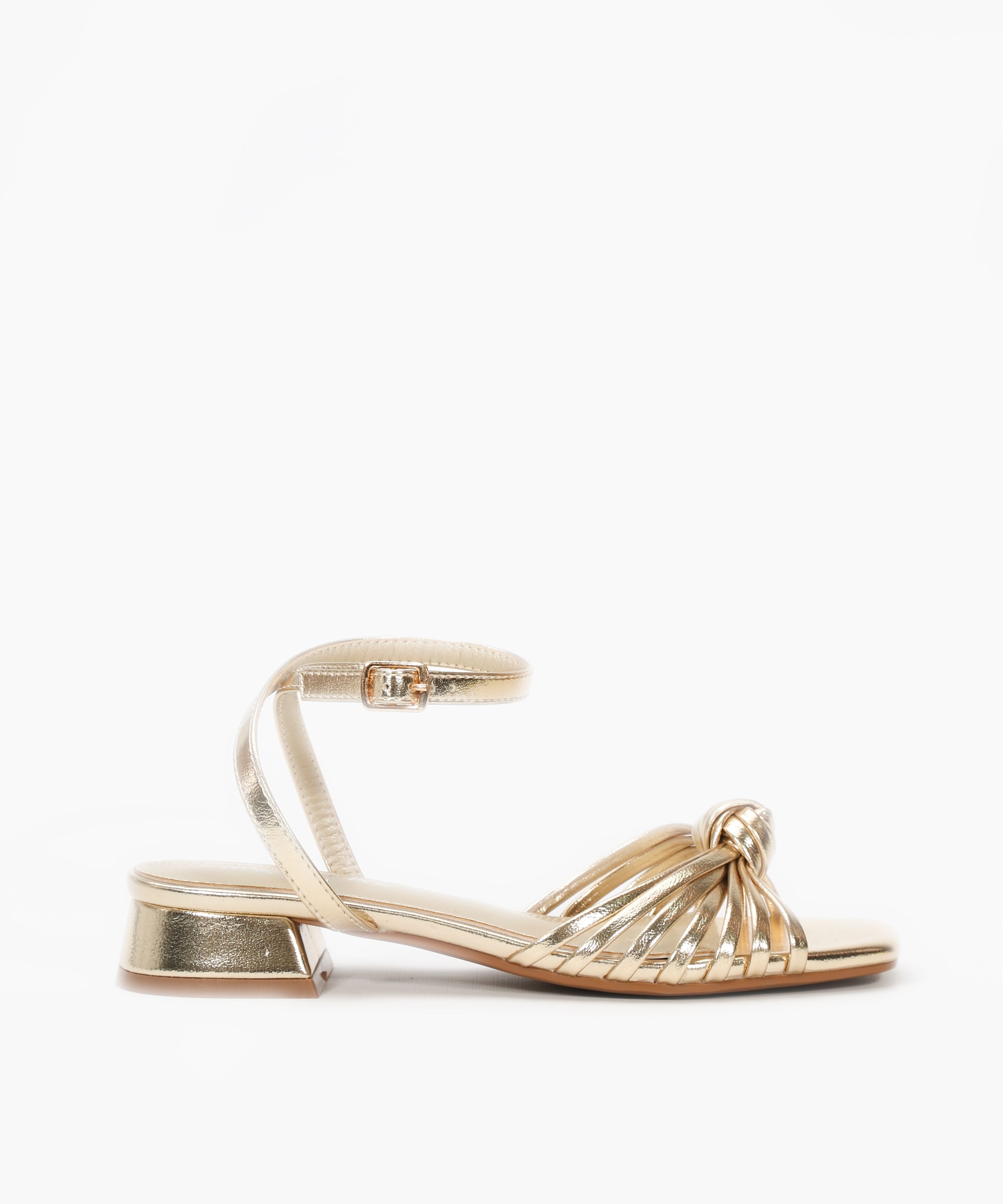 Sandalias tacón bajo nudo